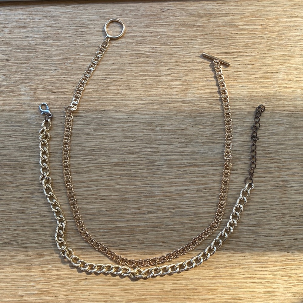 Two gold chain necklaces